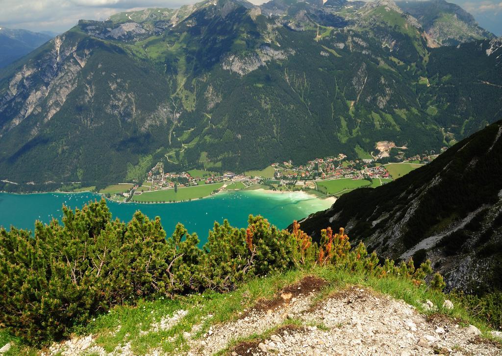 Gaestehaus Alpina Maurach  Exteriör bild