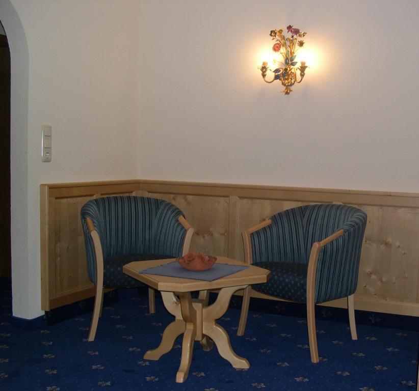Gaestehaus Alpina Maurach  Rum bild